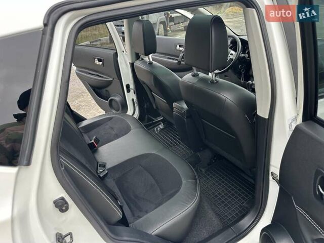 Белый Ниссан Кашкай, объемом двигателя 1.46 л и пробегом 225 тыс. км за 12350 $, фото 53 на Automoto.ua