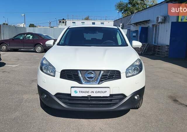 Білий Ніссан Кашкай, об'ємом двигуна 1.6 л та пробігом 295 тис. км за 10500 $, фото 5 на Automoto.ua