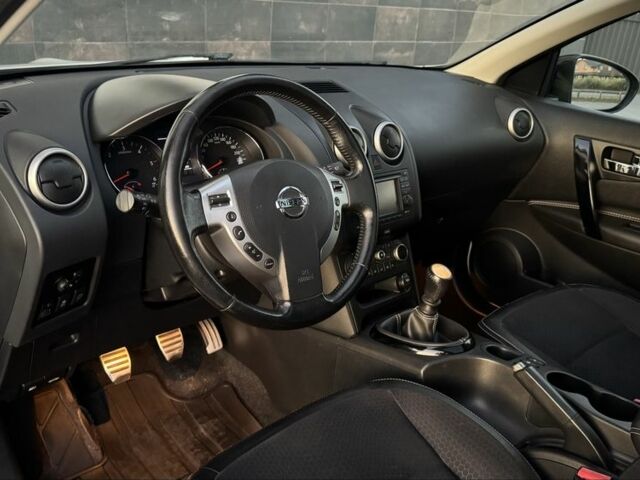 Белый Ниссан Кашкай, объемом двигателя 1.6 л и пробегом 231 тыс. км за 12399 $, фото 11 на Automoto.ua