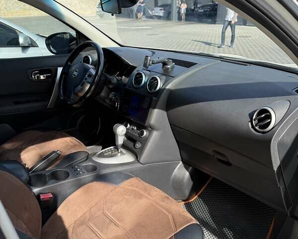 Белый Ниссан Кашкай, объемом двигателя 2 л и пробегом 178 тыс. км за 11300 $, фото 13 на Automoto.ua