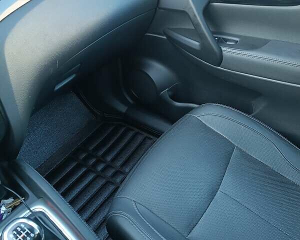 Белый Ниссан Кашкай, объемом двигателя 1.46 л и пробегом 211 тыс. км за 14300 $, фото 6 на Automoto.ua