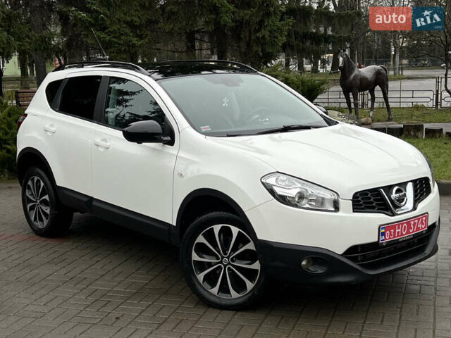 Белый Ниссан Кашкай, объемом двигателя 1.6 л и пробегом 182 тыс. км за 11399 $, фото 4 на Automoto.ua