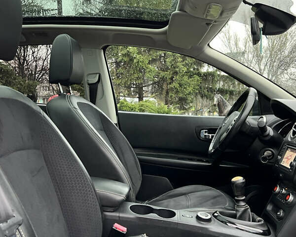 Белый Ниссан Кашкай, объемом двигателя 1.6 л и пробегом 182 тыс. км за 11399 $, фото 52 на Automoto.ua