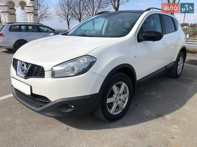 Белый Ниссан Кашкай, объемом двигателя 2 л и пробегом 265 тыс. км за 12500 $, фото 6 на Automoto.ua