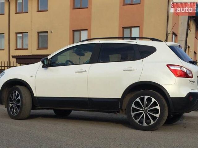 Белый Ниссан Кашкай, объемом двигателя 1.5 л и пробегом 202 тыс. км за 12500 $, фото 3 на Automoto.ua