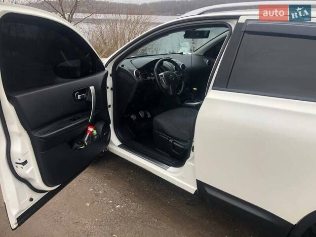 Білий Ніссан Кашкай, об'ємом двигуна 1.6 л та пробігом 265 тис. км за 10200 $, фото 11 на Automoto.ua