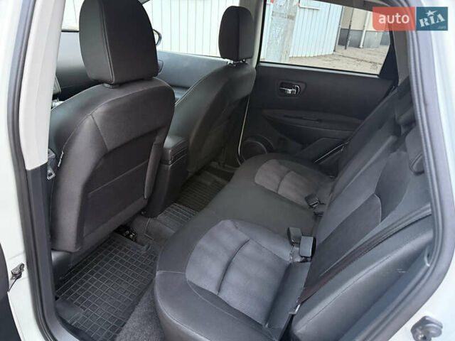 Белый Ниссан Кашкай, объемом двигателя 2 л и пробегом 118 тыс. км за 13500 $, фото 10 на Automoto.ua