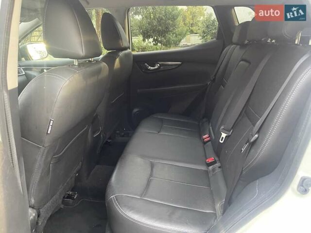 Білий Ніссан Кашкай, об'ємом двигуна 1.5 л та пробігом 220 тис. км за 16100 $, фото 24 на Automoto.ua