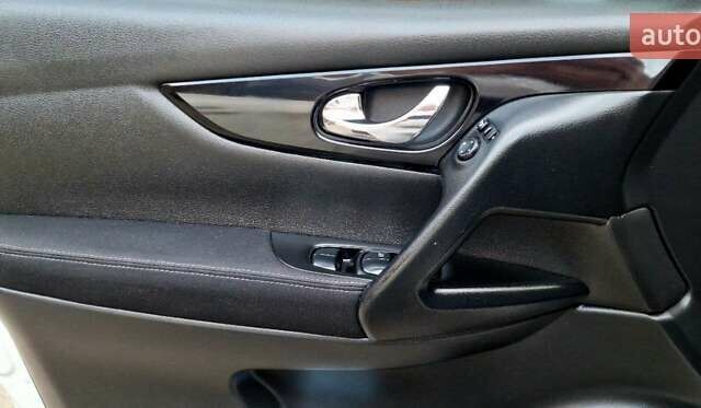 Білий Ніссан Кашкай, об'ємом двигуна 1.2 л та пробігом 191 тис. км за 11999 $, фото 27 на Automoto.ua