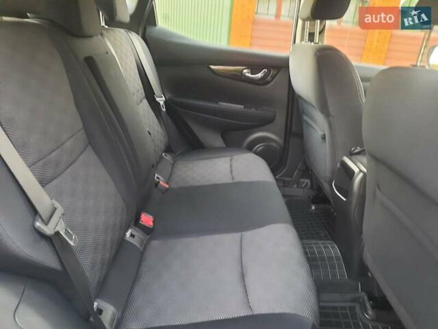 Белый Ниссан Кашкай, объемом двигателя 1.5 л и пробегом 171 тыс. км за 14800 $, фото 105 на Automoto.ua