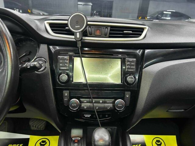 Белый Ниссан Кашкай, объемом двигателя 1.6 л и пробегом 220 тыс. км за 15000 $, фото 17 на Automoto.ua