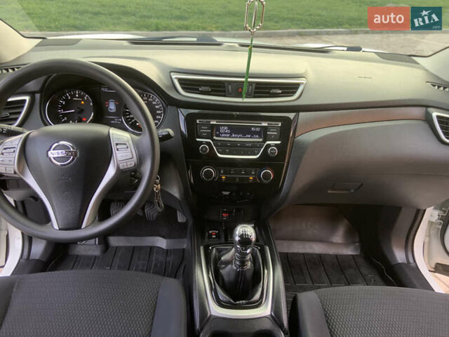 Белый Ниссан Кашкай, объемом двигателя 1.2 л и пробегом 140 тыс. км за 10850 $, фото 15 на Automoto.ua