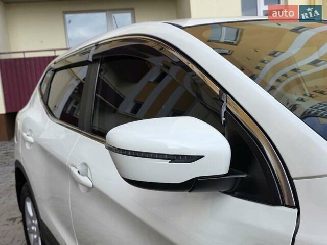 Ниссан Кашкай 2014 в Хмельницком на Automoto.ua Белый Ниссан Кашкай, объемом двигателя 2 л и пробегом 230 тыс. км за 11777 $, фото 19 на Automoto.ua