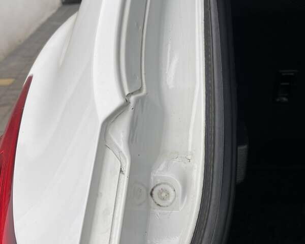 Белый Ниссан Кашкай, объемом двигателя 1.5 л и пробегом 244 тыс. км за 14999 $, фото 32 на Automoto.ua