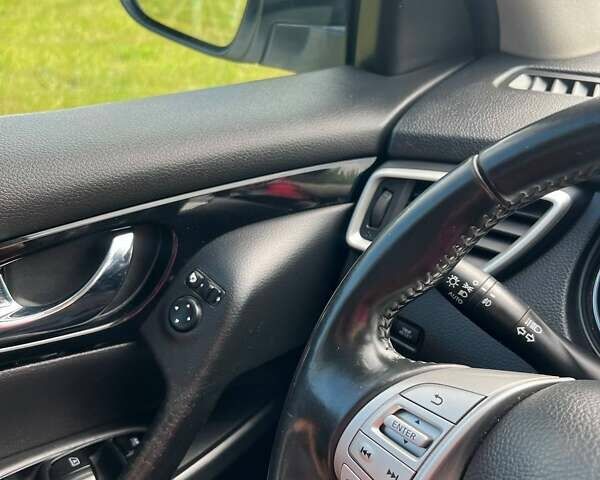 Белый Ниссан Кашкай, объемом двигателя 1.6 л и пробегом 130 тыс. км за 15200 $, фото 19 на Automoto.ua