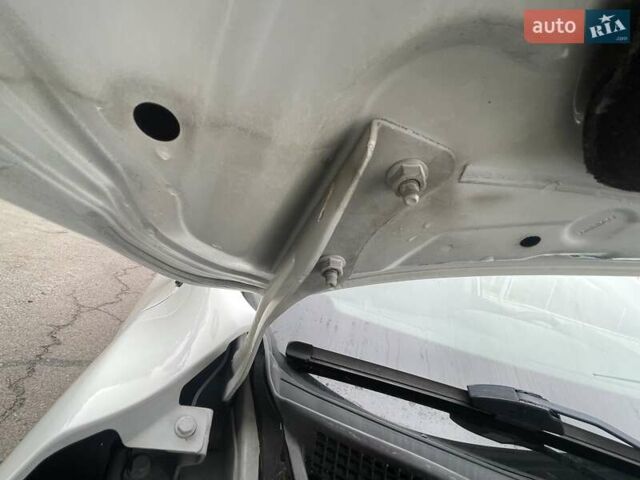 Белый Ниссан Кашкай, объемом двигателя 1.5 л и пробегом 244 тыс. км за 14900 $, фото 37 на Automoto.ua