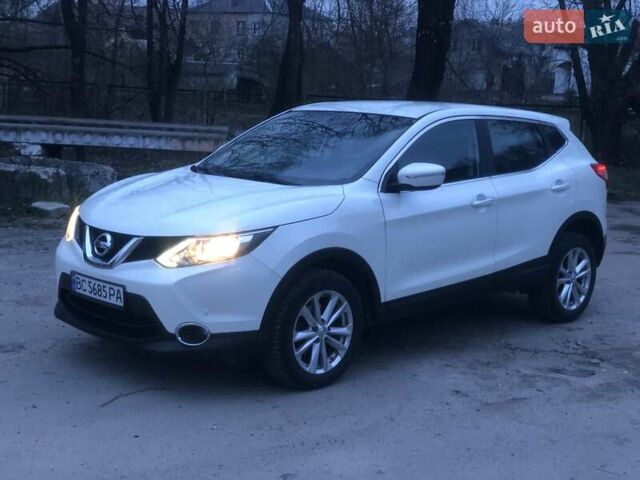 Білий Ніссан Кашкай, об'ємом двигуна 1.6 л та пробігом 150 тис. км за 15000 $, фото 15 на Automoto.ua