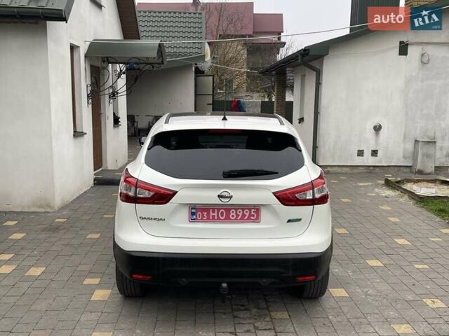 Белый Ниссан Кашкай, объемом двигателя 1.5 л и пробегом 244 тыс. км за 14999 $, фото 13 на Automoto.ua