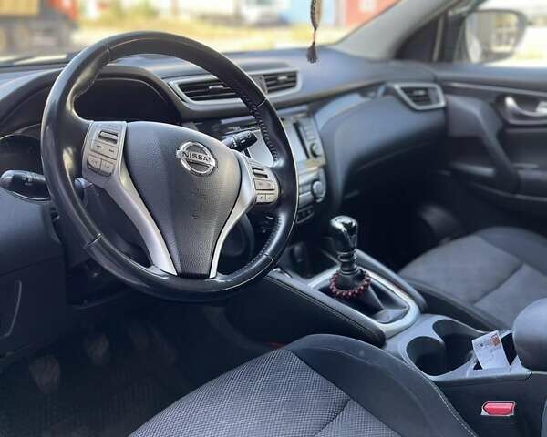 Белый Ниссан Кашкай, объемом двигателя 1.6 л и пробегом 217 тыс. км за 13900 $, фото 9 на Automoto.ua