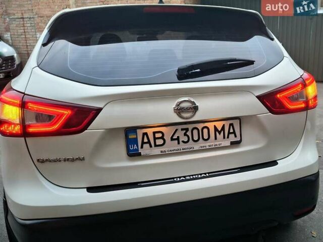Білий Ніссан Кашкай, об'ємом двигуна 1.2 л та пробігом 191 тис. км за 11999 $, фото 10 на Automoto.ua