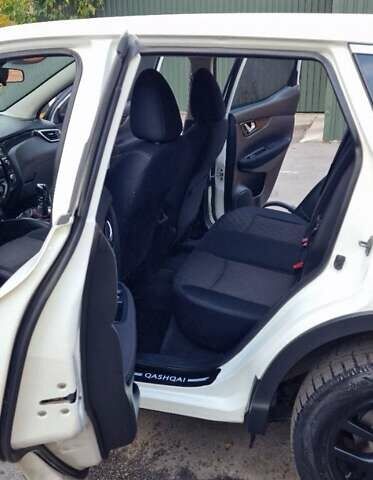 Білий Ніссан Кашкай, об'ємом двигуна 1.2 л та пробігом 191 тис. км за 11999 $, фото 51 на Automoto.ua