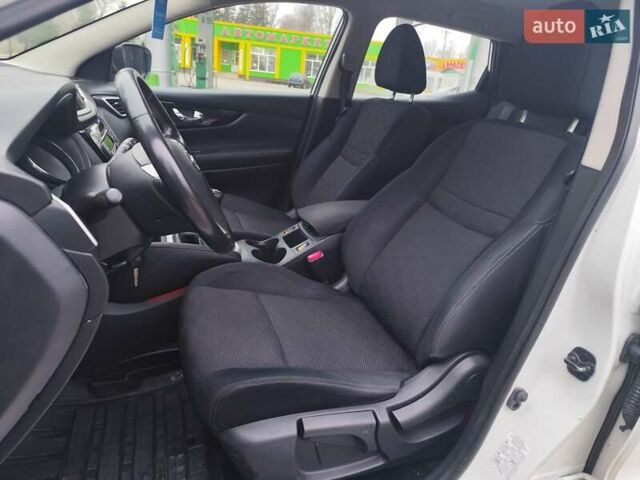 Белый Ниссан Кашкай, объемом двигателя 1.5 л и пробегом 190 тыс. км за 13990 $, фото 31 на Automoto.ua