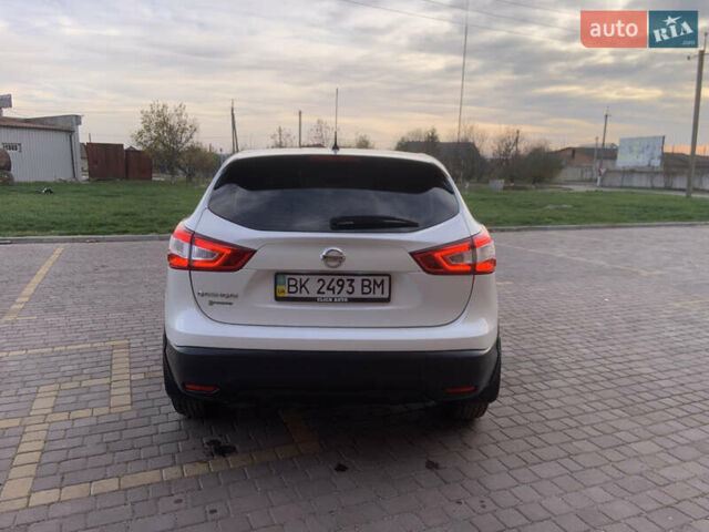 Белый Ниссан Кашкай, объемом двигателя 1.2 л и пробегом 140 тыс. км за 10850 $, фото 29 на Automoto.ua