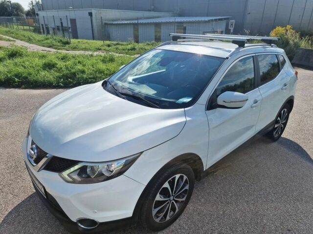 Белый Ниссан Кашкай, объемом двигателя 1.6 л и пробегом 179 тыс. км за 8200 $, фото 8 на Automoto.ua