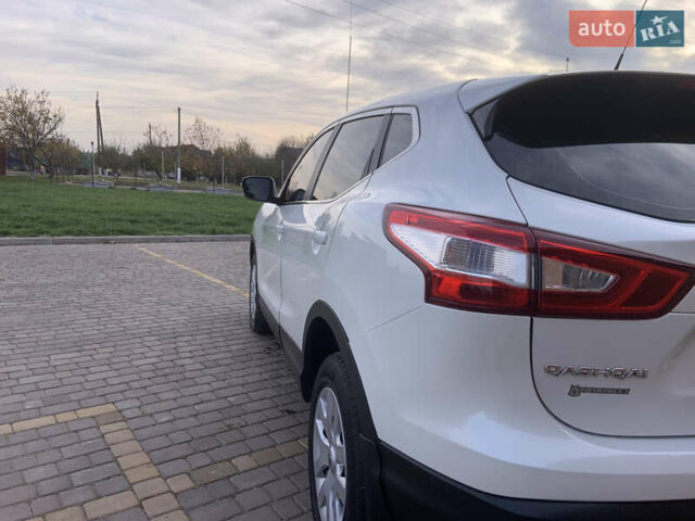 Белый Ниссан Кашкай, объемом двигателя 1.2 л и пробегом 140 тыс. км за 10850 $, фото 8 на Automoto.ua