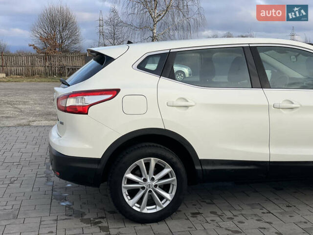 Білий Ніссан Кашкай, об'ємом двигуна 1.6 л та пробігом 238 тис. км за 13200 $, фото 24 на Automoto.ua