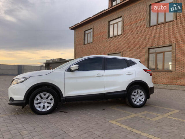 Белый Ниссан Кашкай, объемом двигателя 1.2 л и пробегом 140 тыс. км за 10850 $, фото 31 на Automoto.ua