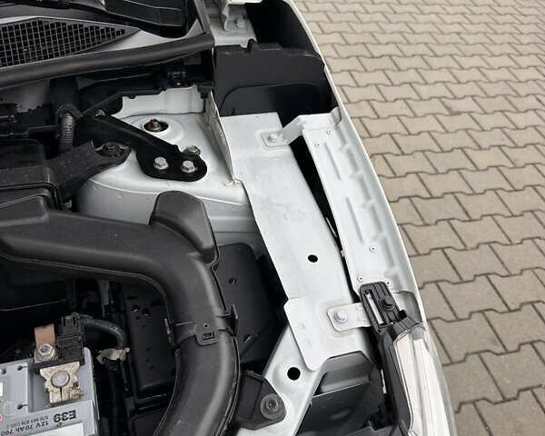 Белый Ниссан Кашкай, объемом двигателя 1.5 л и пробегом 167 тыс. км за 13800 $, фото 39 на Automoto.ua
