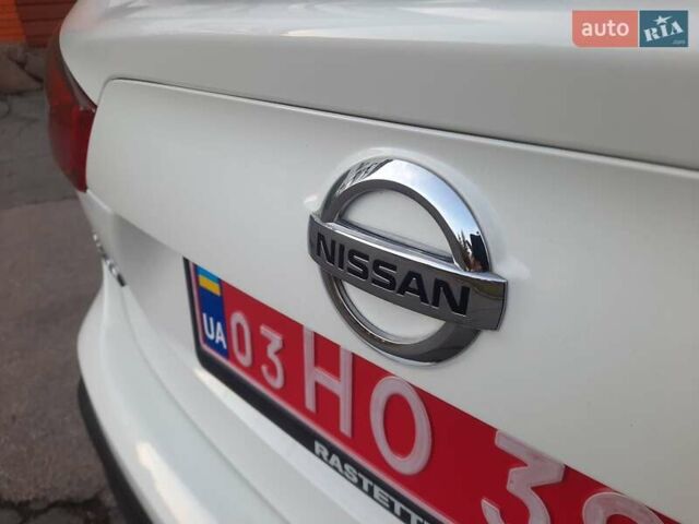 Белый Ниссан Кашкай, объемом двигателя 1.5 л и пробегом 171 тыс. км за 14800 $, фото 88 на Automoto.ua