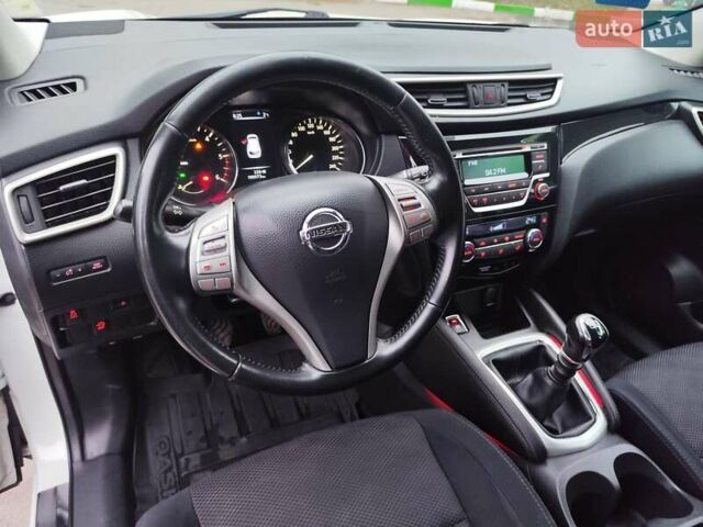Белый Ниссан Кашкай, объемом двигателя 1.5 л и пробегом 190 тыс. км за 13990 $, фото 32 на Automoto.ua