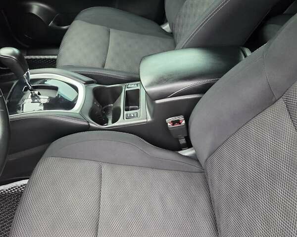 Білий Ніссан Кашкай, об'ємом двигуна 1.6 л та пробігом 174 тис. км за 13400 $, фото 17 на Automoto.ua