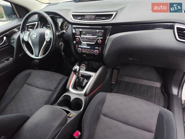 Белый Ниссан Кашкай, объемом двигателя 1.5 л и пробегом 190 тыс. км за 13990 $, фото 51 на Automoto.ua