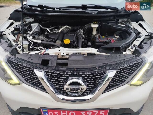 Белый Ниссан Кашкай, объемом двигателя 1.5 л и пробегом 190 тыс. км за 13990 $, фото 49 на Automoto.ua