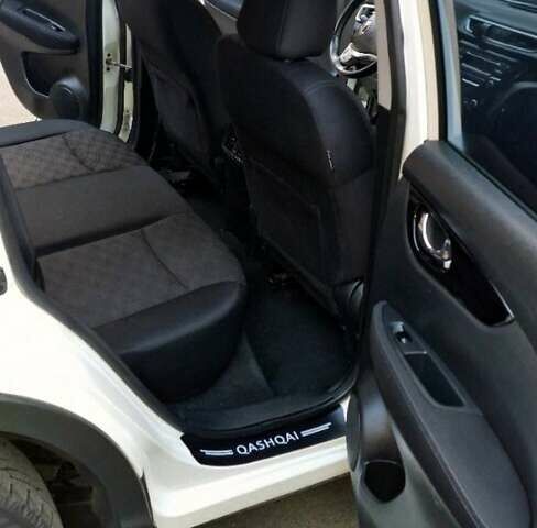 Білий Ніссан Кашкай, об'ємом двигуна 1.2 л та пробігом 191 тис. км за 12888 $, фото 52 на Automoto.ua
