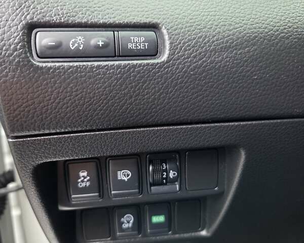 Білий Ніссан Кашкай, об'ємом двигуна 1.6 л та пробігом 174 тис. км за 13400 $, фото 22 на Automoto.ua