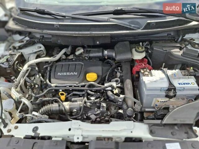 Білий Ніссан Кашкай, об'ємом двигуна 1.6 л та пробігом 211 тис. км за 14200 $, фото 26 на Automoto.ua
