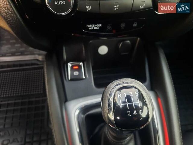 Белый Ниссан Кашкай, объемом двигателя 1.5 л и пробегом 171 тыс. км за 14800 $, фото 65 на Automoto.ua