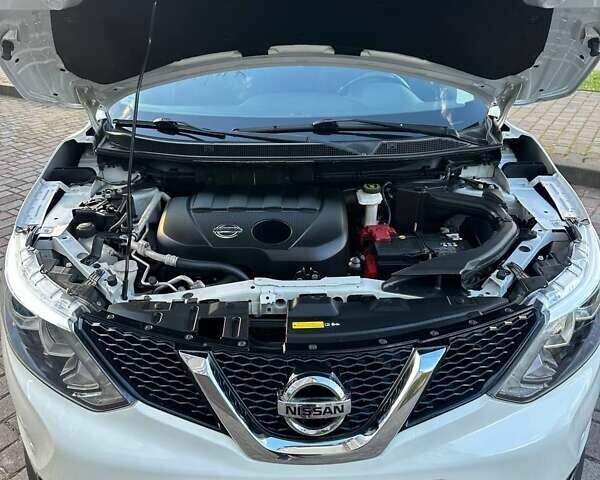 Белый Ниссан Кашкай, объемом двигателя 1.5 л и пробегом 292 тыс. км за 13899 $, фото 57 на Automoto.ua