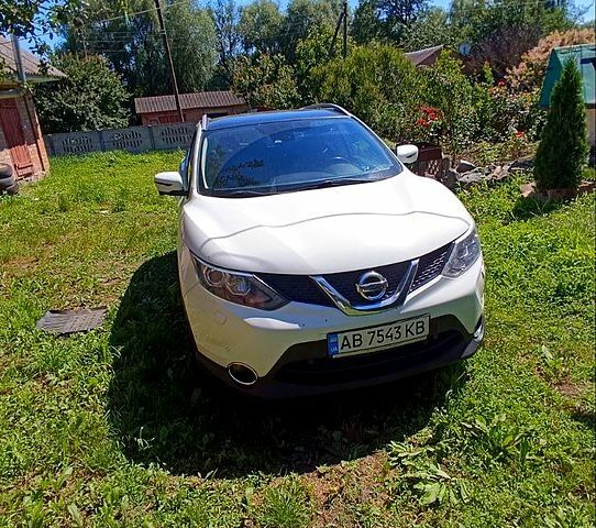 Ниссан Кашкай 2014 в Виннице на Automoto.ua Белый Ниссан Кашкай, объемом двигателя 1.6 л и пробегом 197 тыс. км за 14000 $, фото 5 на Automoto.ua