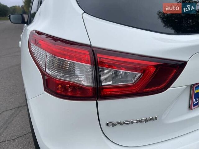 Белый Ниссан Кашкай, объемом двигателя 1.5 л и пробегом 244 тыс. км за 14900 $, фото 34 на Automoto.ua