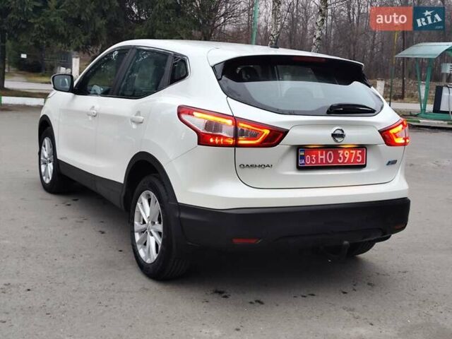 Белый Ниссан Кашкай, объемом двигателя 1.5 л и пробегом 190 тыс. км за 13990 $, фото 14 на Automoto.ua