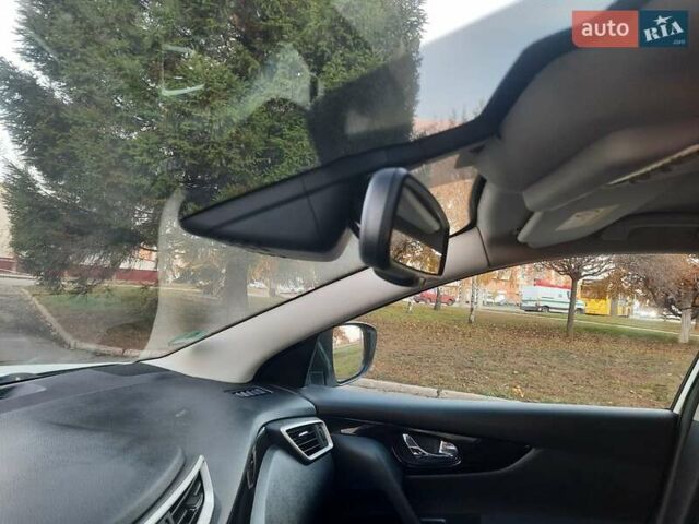 Белый Ниссан Кашкай, объемом двигателя 1.5 л и пробегом 171 тыс. км за 14800 $, фото 47 на Automoto.ua