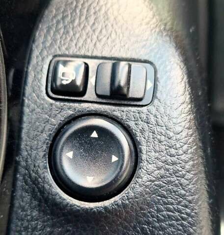 Білий Ніссан Кашкай, об'ємом двигуна 1.2 л та пробігом 191 тис. км за 11999 $, фото 31 на Automoto.ua