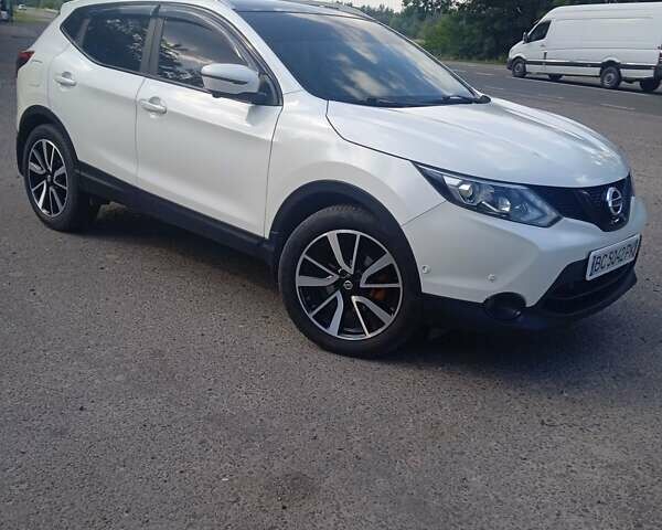 Белый Ниссан Кашкай, объемом двигателя 1.5 л и пробегом 240 тыс. км за 15000 $, фото 13 на Automoto.ua