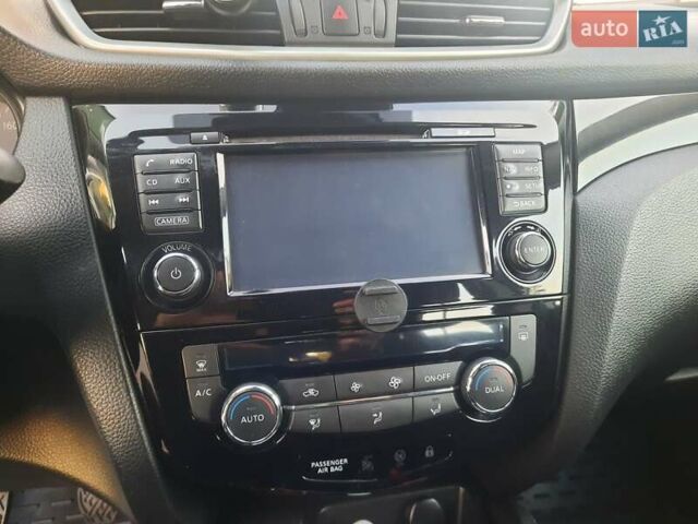 Белый Ниссан Кашкай, объемом двигателя 1.5 л и пробегом 171 тыс. км за 14800 $, фото 61 на Automoto.ua