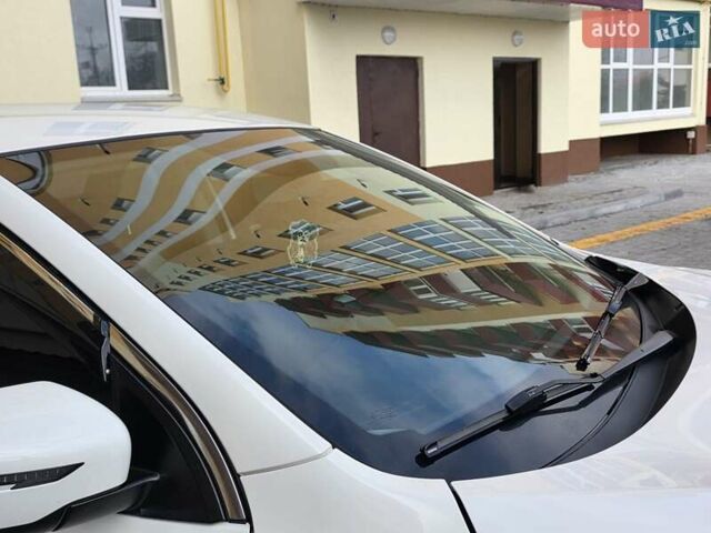 Ниссан Кашкай 2014 в Хмельницком на Automoto.ua Белый Ниссан Кашкай, объемом двигателя 2 л и пробегом 230 тыс. км за 11777 $, фото 18 на Automoto.ua